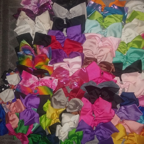 115 Hairbows - Picture 4 of 4